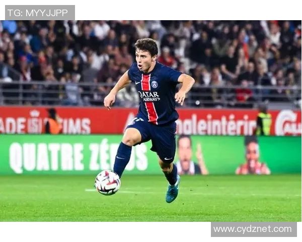 错过国家德比!官方莱万左大腿股二头肌肌肉撕裂 预计伤缺4-6周 错过国家德比!官方莱万左大腿股二头肌肌肉撕裂 预计伤缺4-6周