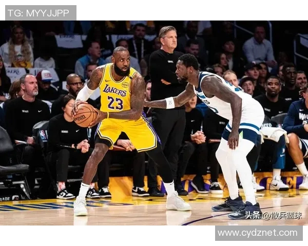 詹姆斯大帽爱德华兹 随后急停命中三分