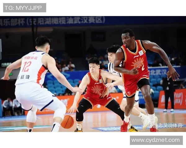 媒体人：山西男篮下午登上了前往杭州飞机，准备12日揭幕战