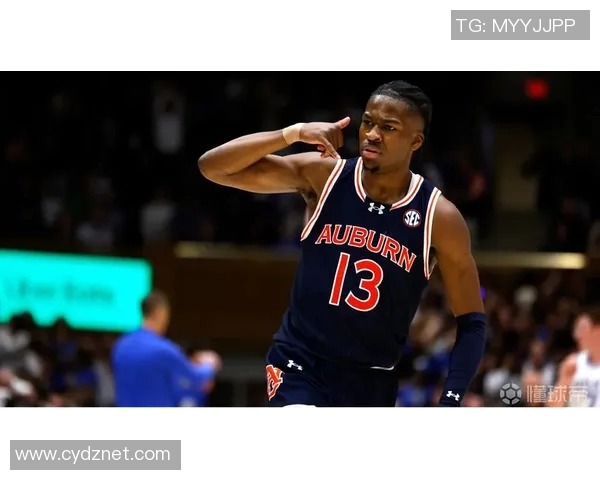 再见独行侠！恭喜快船签下24.2分6.7助攻4.1篮板后卫