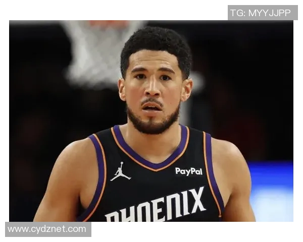 德文-布克因右侧髋部拉伤至少缺席一周 太阳短期轮换面临考验